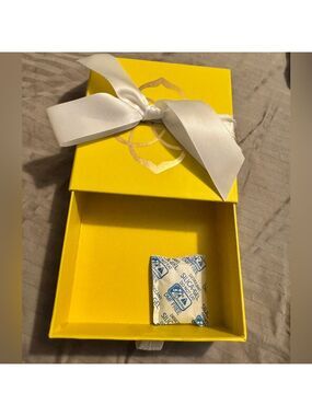 Kendra Scott Yellow Gift Box with White Bow